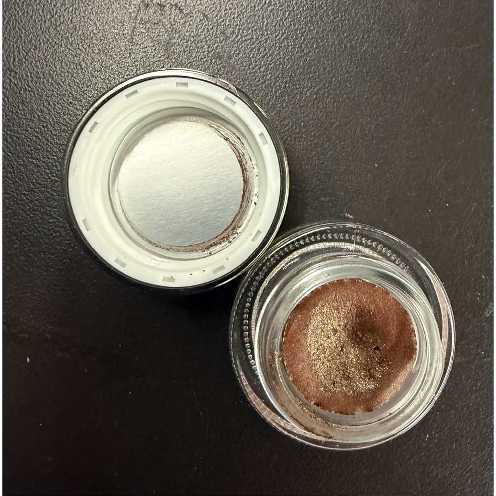 KYLIE Crème Eyeshadow in Dark Bronze